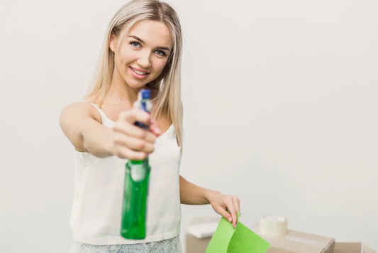 ¿Qué es un producto de limpieza biodegradable y cómo identificarlo? Limpia y brilla